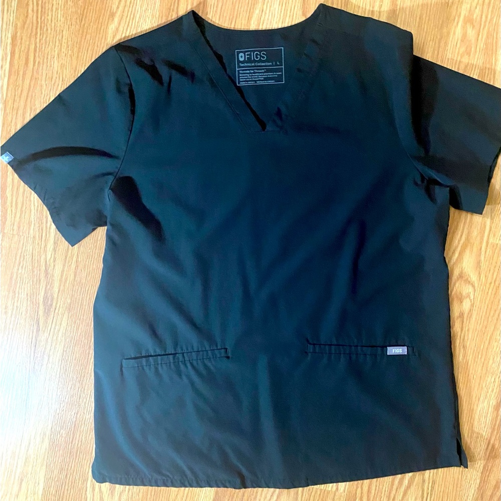 Figs Black Fionlite 3-Pocket Scrub Top - Size Large